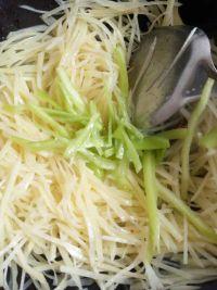 家常土豆丝的做法步骤4