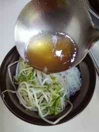 鸭血粉丝汤的做法步骤5