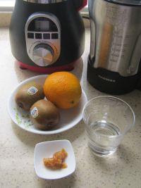 猕猴桃柳橙汁的做法步骤1