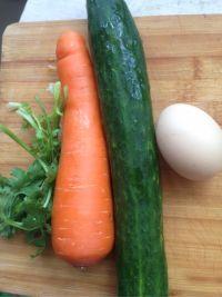 蔬菜紫菜包饭的做法步骤1